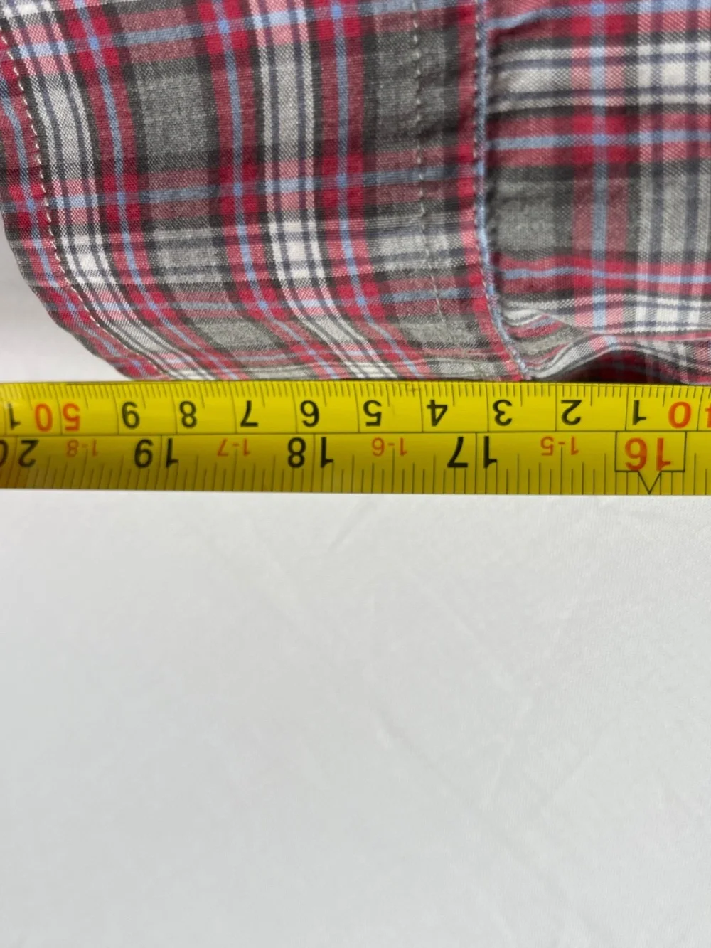 Banana Republic Men's Red Gray Plaid Cotton Long Sleeve Button Up Shirt XL